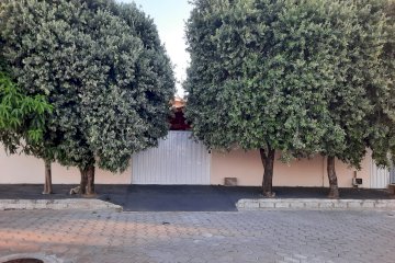 CASA COM GARAGEM 